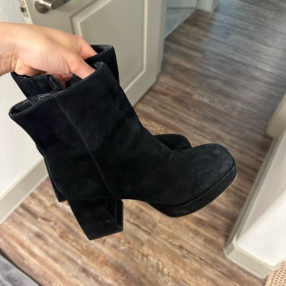 Dolce Vita Black Heeled Ankle Boots - Picture 3 of 6